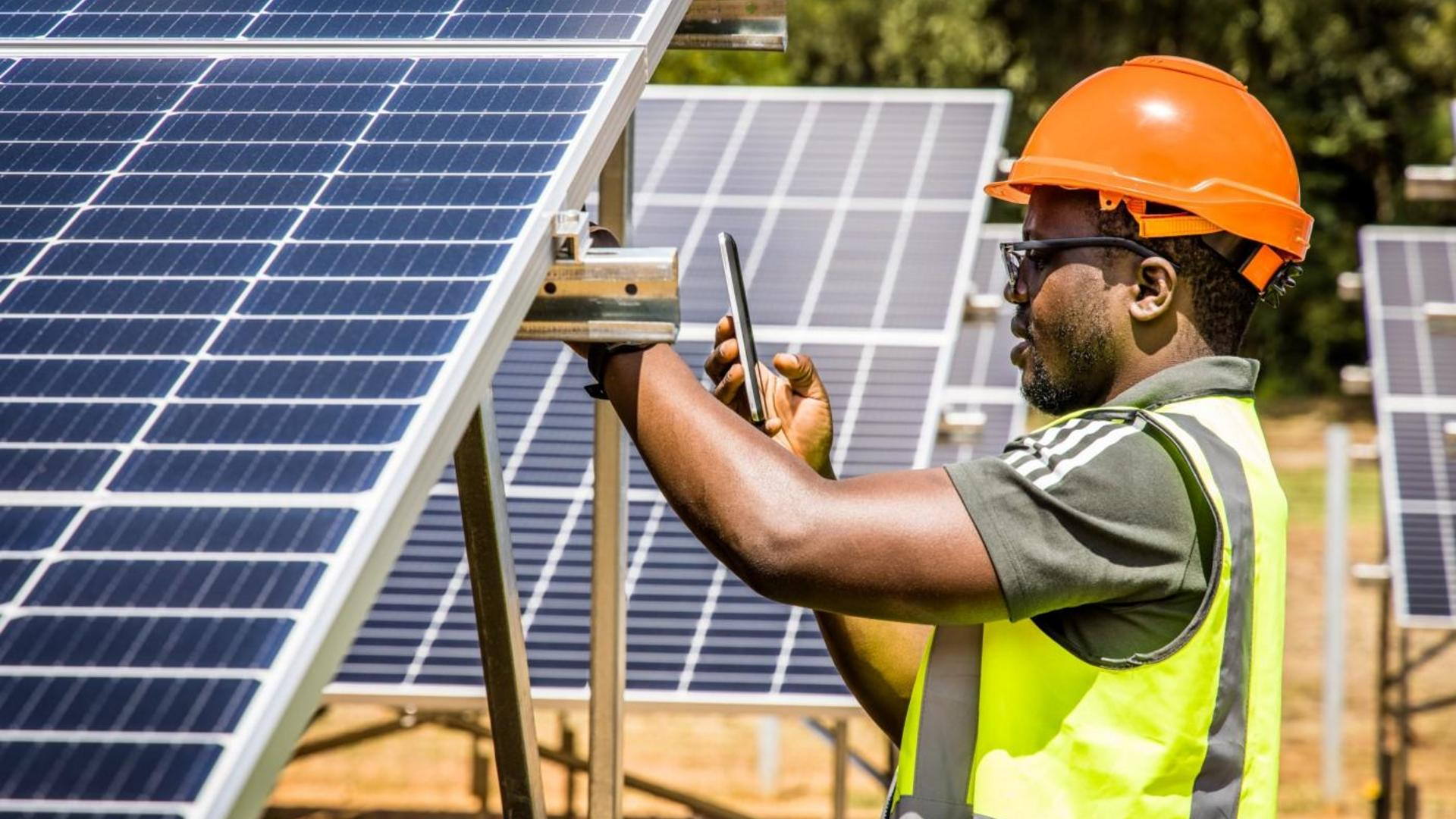 Un kit solaire autoconsommation de 3,6 kW avec batterie 10 kWh installé sur cette maison dans le Haut-Rhin