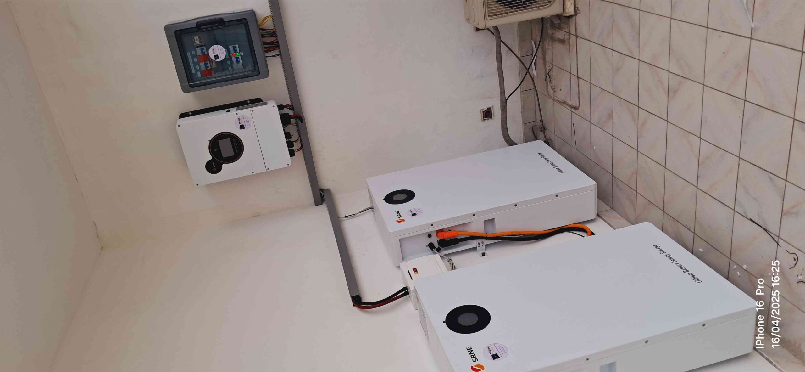⚡ INSTALLATION RÉSIDENTIELLE SOLAIRE AUTOCONSOMMATION À BALI – 6KVA – 20kWh – 8.8kWc
